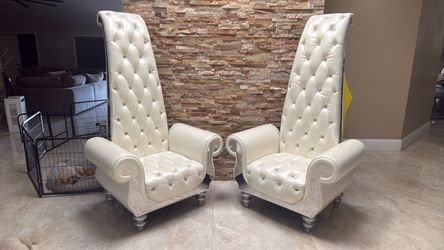 2 Luxury chairs