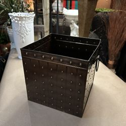 Copper Metal Studded Planter With Rings