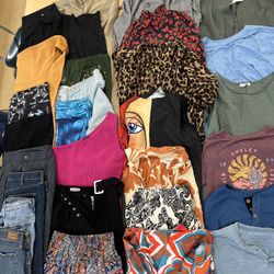 lot of clothes and shoes - Lote Ropa Y Zapatos