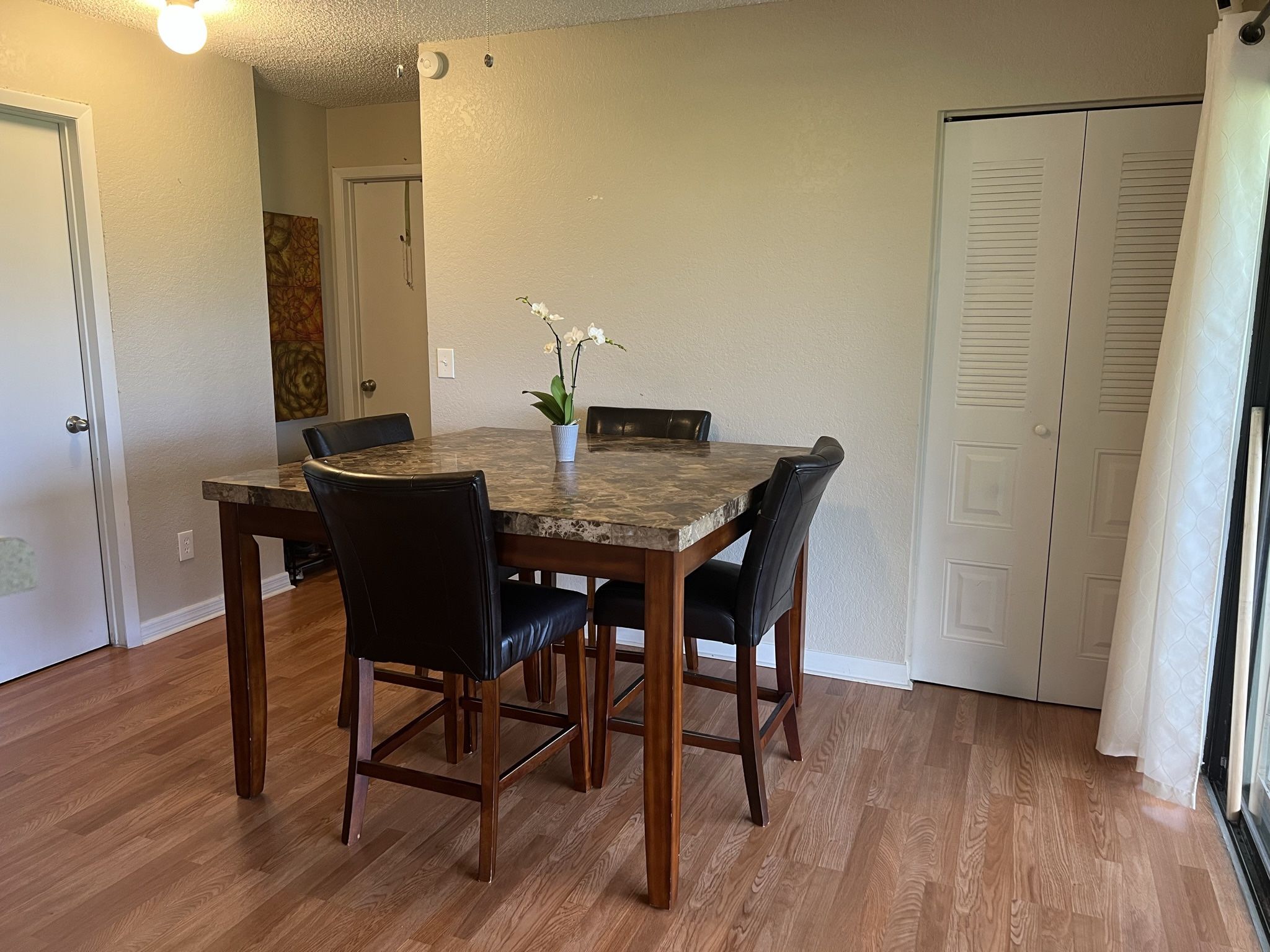 Bologna Marble Table & 4 Chairs