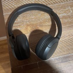 Sony noise cancelling Headphones