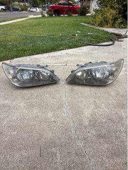 Lexus Is300 headlights