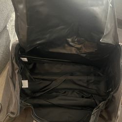 New Duffle Bag With Roller