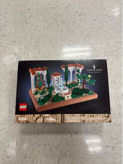 LEGO 10359 Fountain Garden Brand new unopened