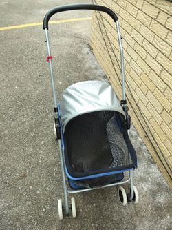 PET STROLLER