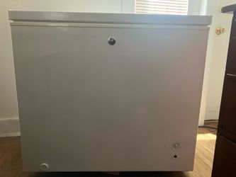 GE Chest Freezer
