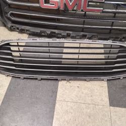 Ford Fusion Grille