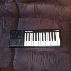 Alexis V25 Midi Controller