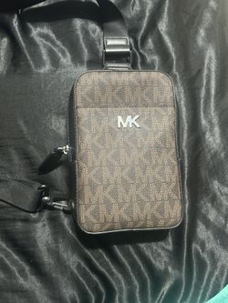 Michael Kors Sling Pack