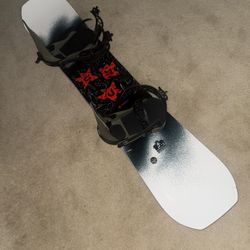 GNU Snowboard 144cm w/ Bindings