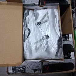 Air Jordan 4 Retro