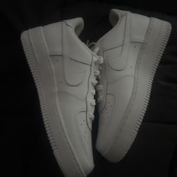 White Air Forces Size 7 In Men
