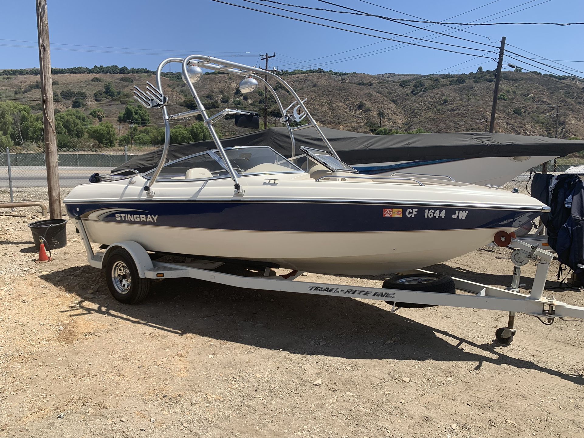 2001 Sting Ray 1900 S