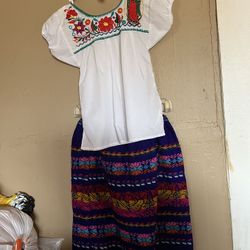 Trajecito Para Niña De 6-8 Años $15
