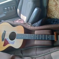 GS Mini Quality Taylor Guitar 