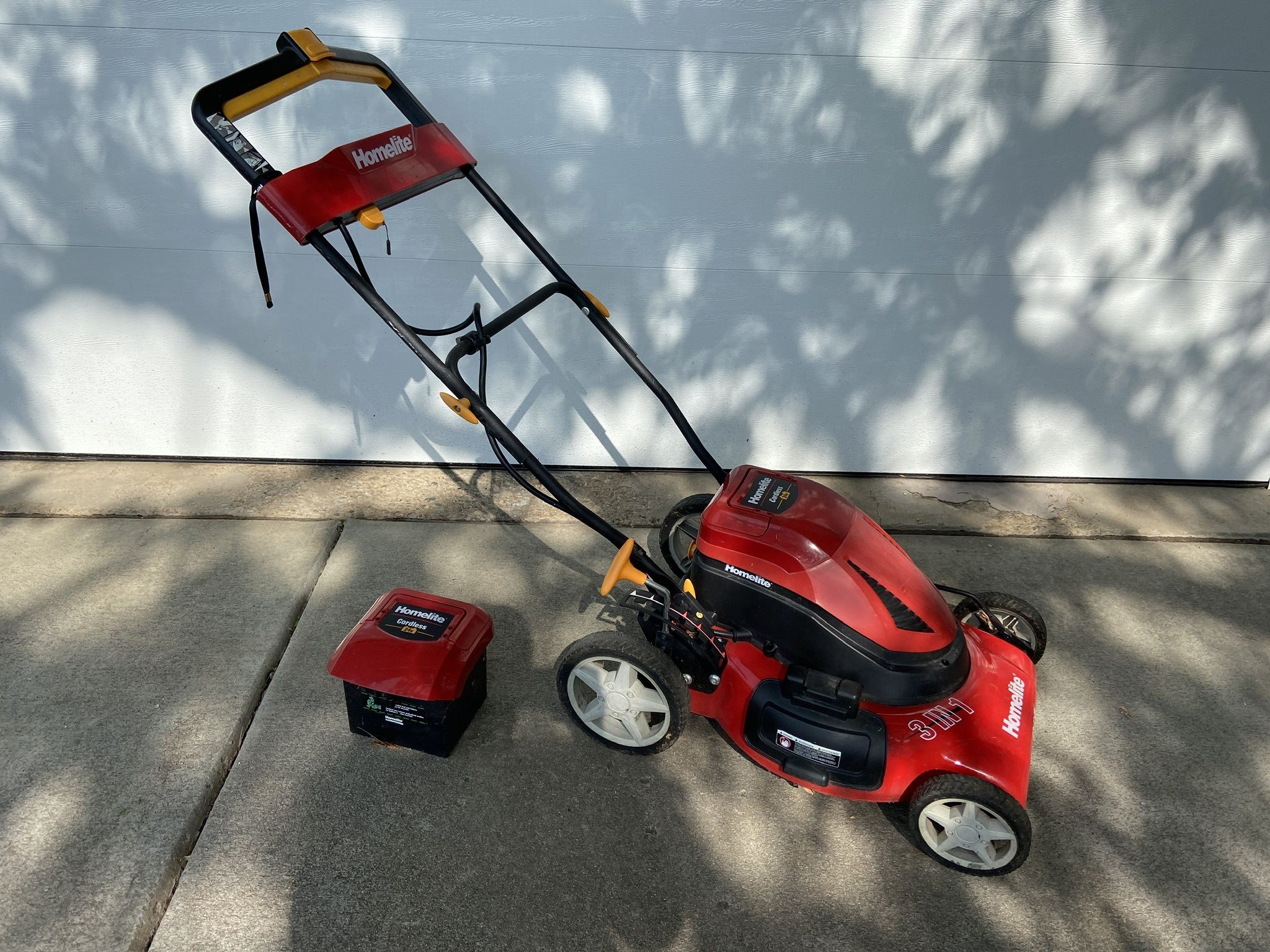 Homelite 24V 20” Cordless Lawnmower for Sale in Denver, CO OfferUp