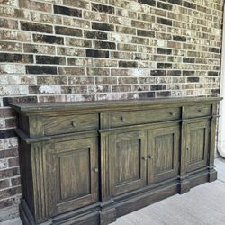 Buffet/TV Stand/Entryway 