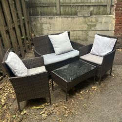 Basic 3-5 Person Outdoor Seating W/ Cushions & Cover