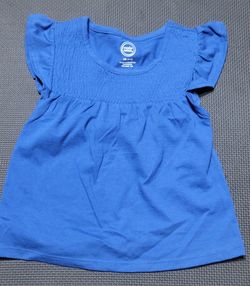 Girl's Smocked Flutter Sleeve Top $3 (One Available In Size XS 4-5)