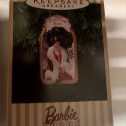 1998  Holiday Traditions Barbie Ornament 