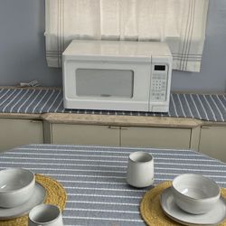 Microwave Like New