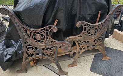 2x Antique Cast Iron Bench Ends Garden Park Vintage Victorian Style Restoration