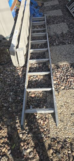 Ladder 🪜 22 Ft Aluminum