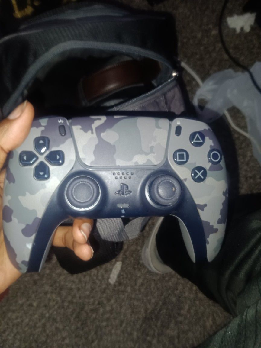PS5 Controllers