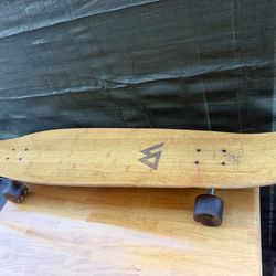Magneto 44-inch Kicktail Cruiser Longboard Skateboard.