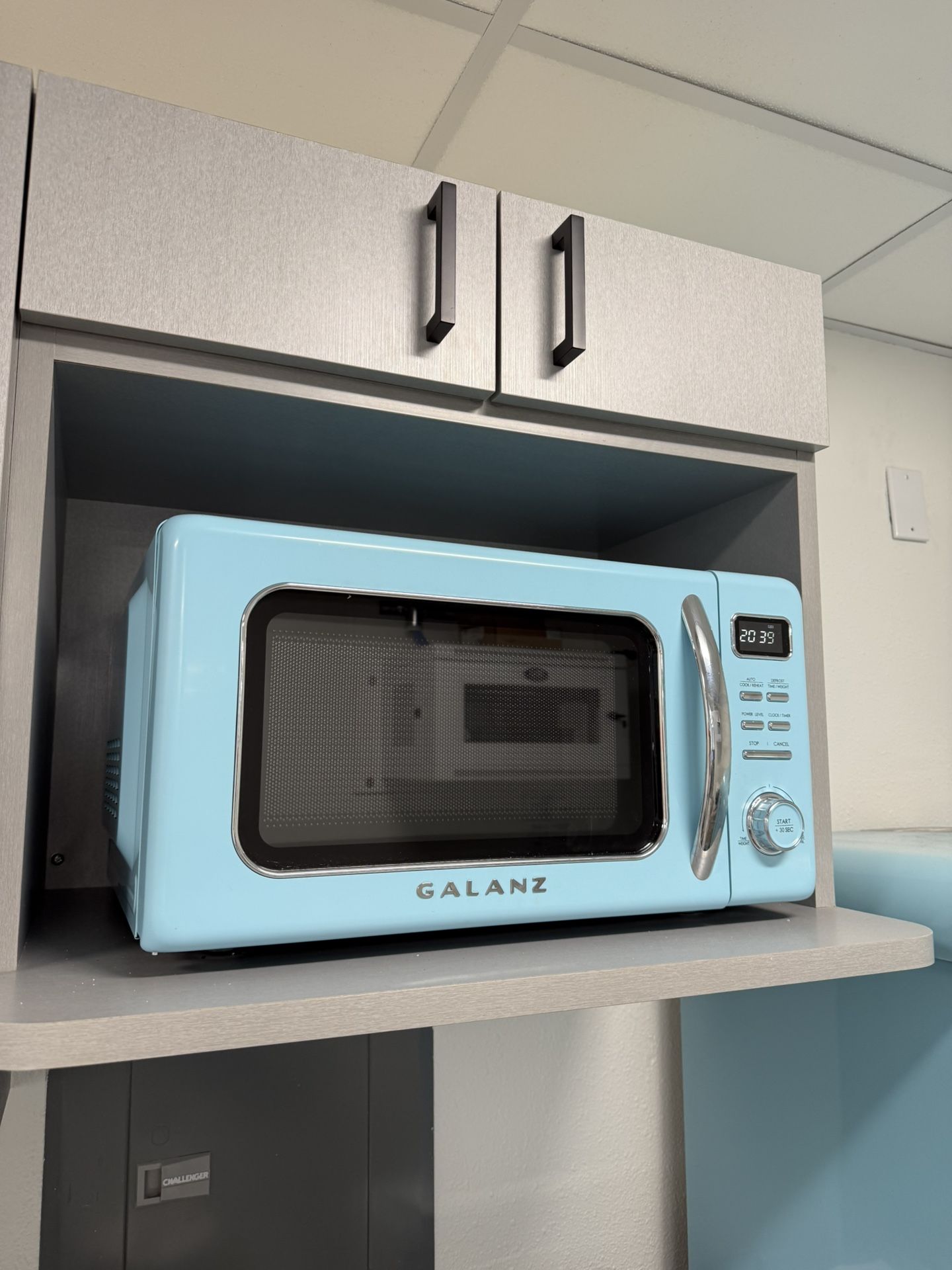 Galanz Retro Style Microwave