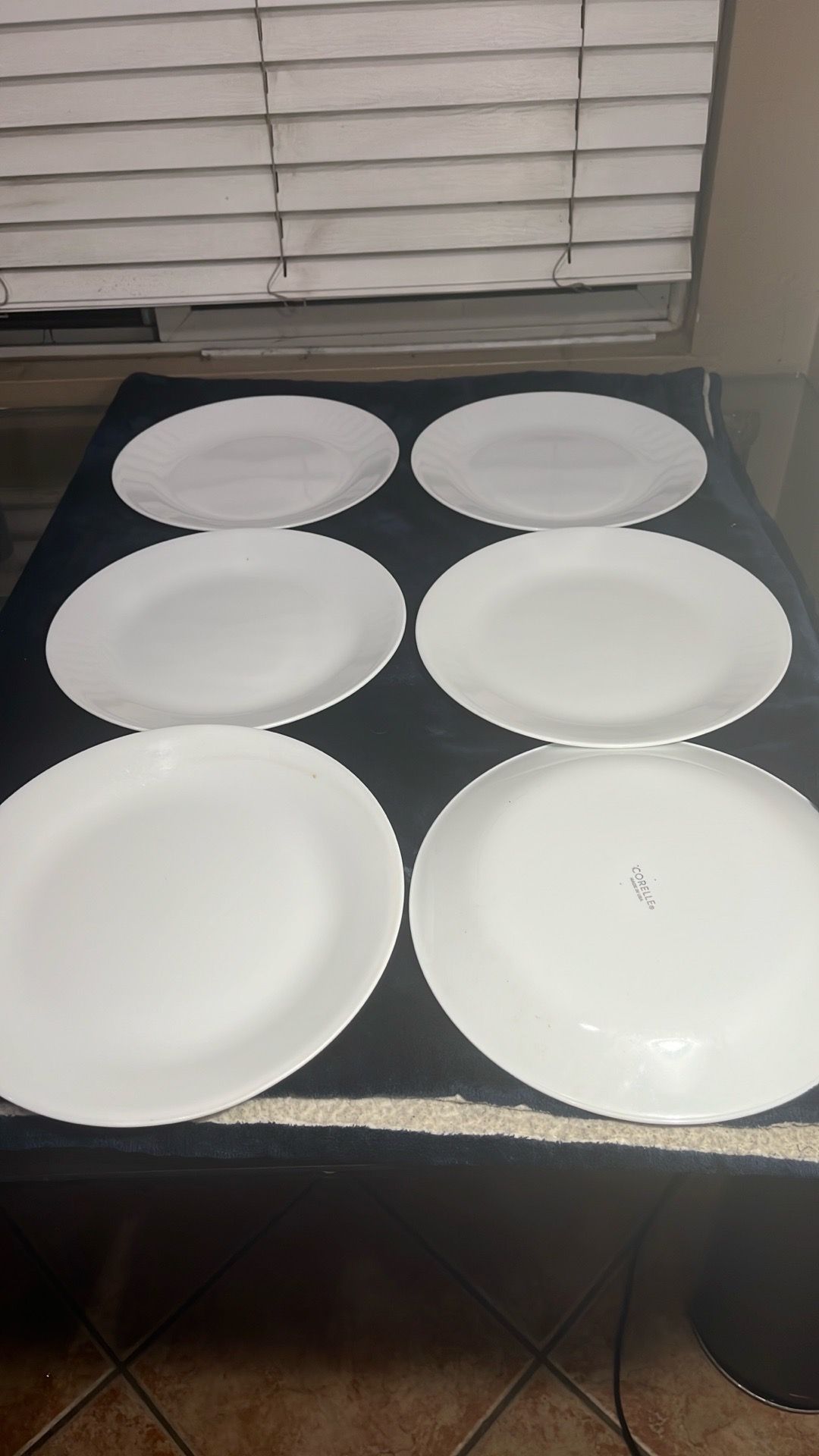 Corelle 6- pack winter frost white lunch / dinner plate light weight with crack resristance and dishwasher safe