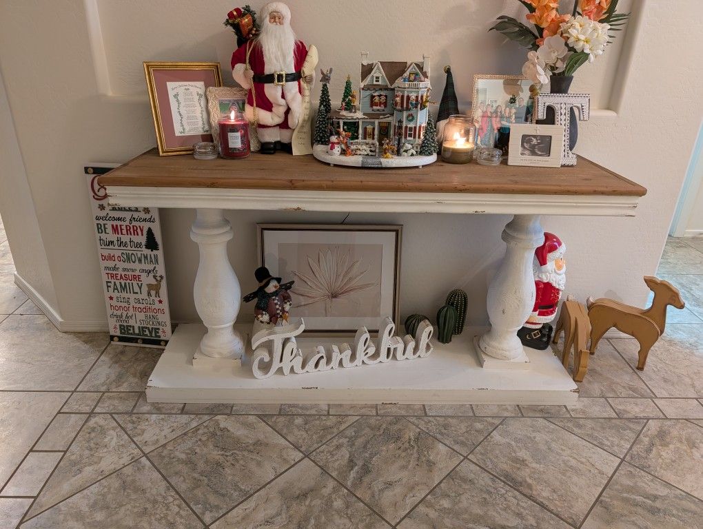 Bayberry Lane Console Table