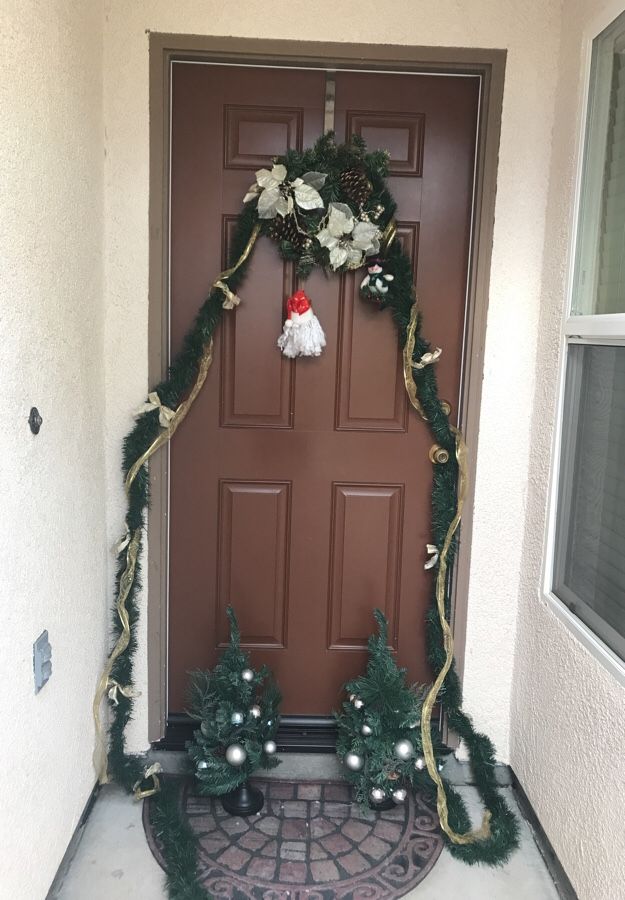 Christmas decoration (wreath,garland,2 trees)