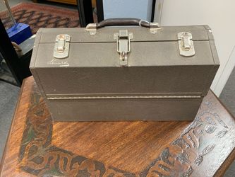 Vintage Kennedy Cantilever Toolbox Tackle Box # 1017