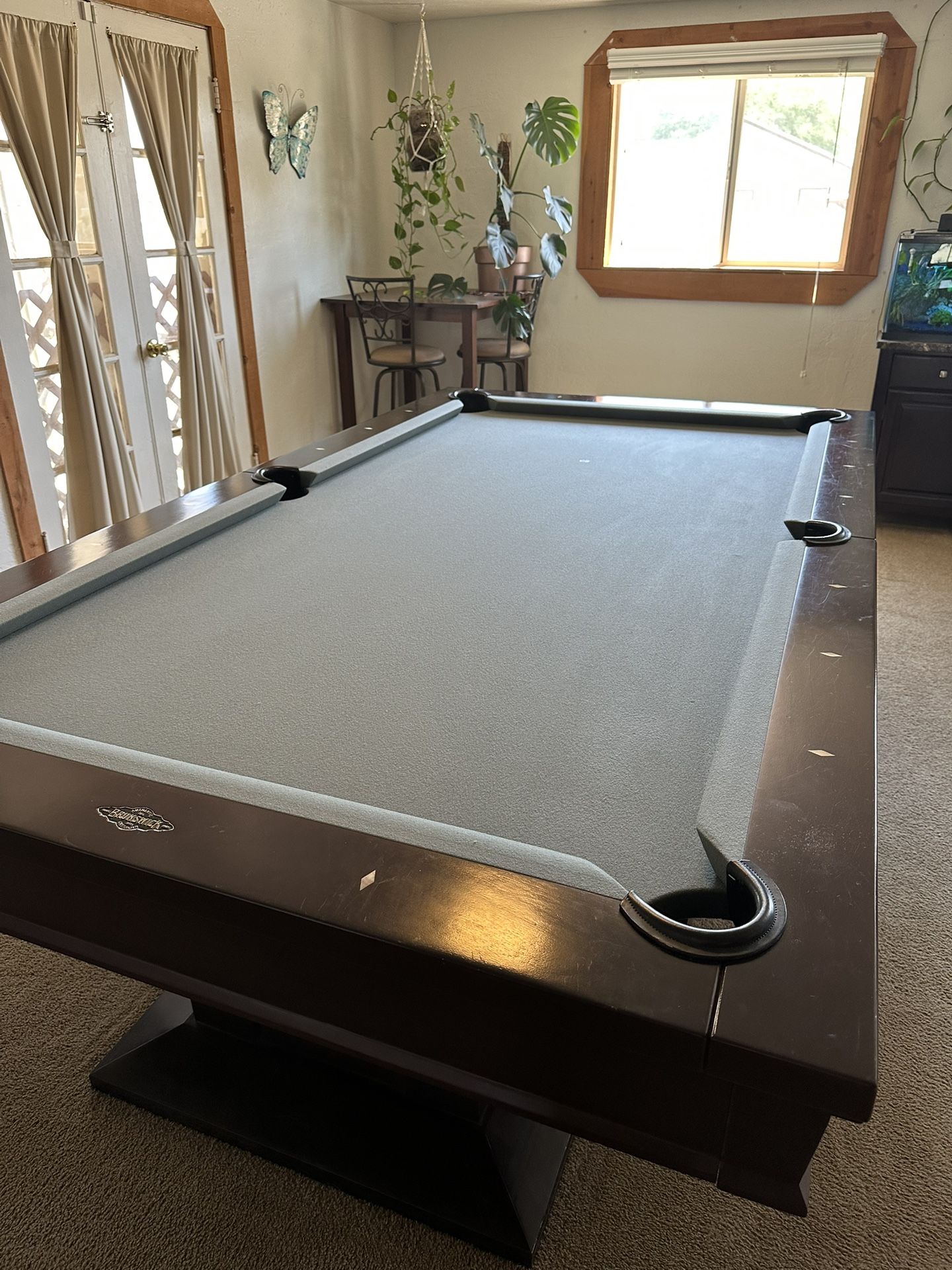 Brunswick 8’ Pool Table