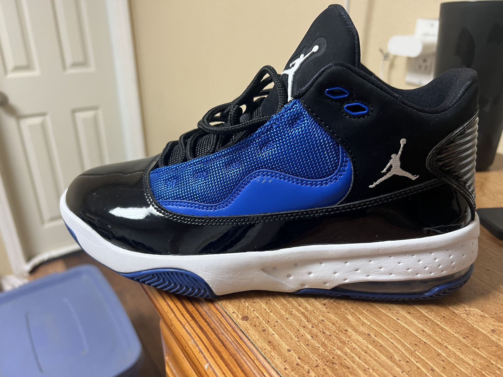 Air Jordan Max Aura 2 'Black Game Royal' ( Size 8 Men)