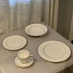 Mikasa Fine China — Cameo Platinum Pattern