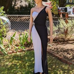 White And Black Dress 