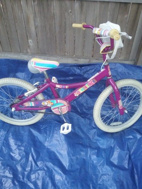 Diamond Back Girl's Bike