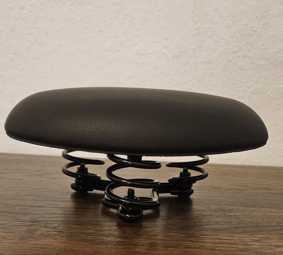 Noseless Bicycle Seat