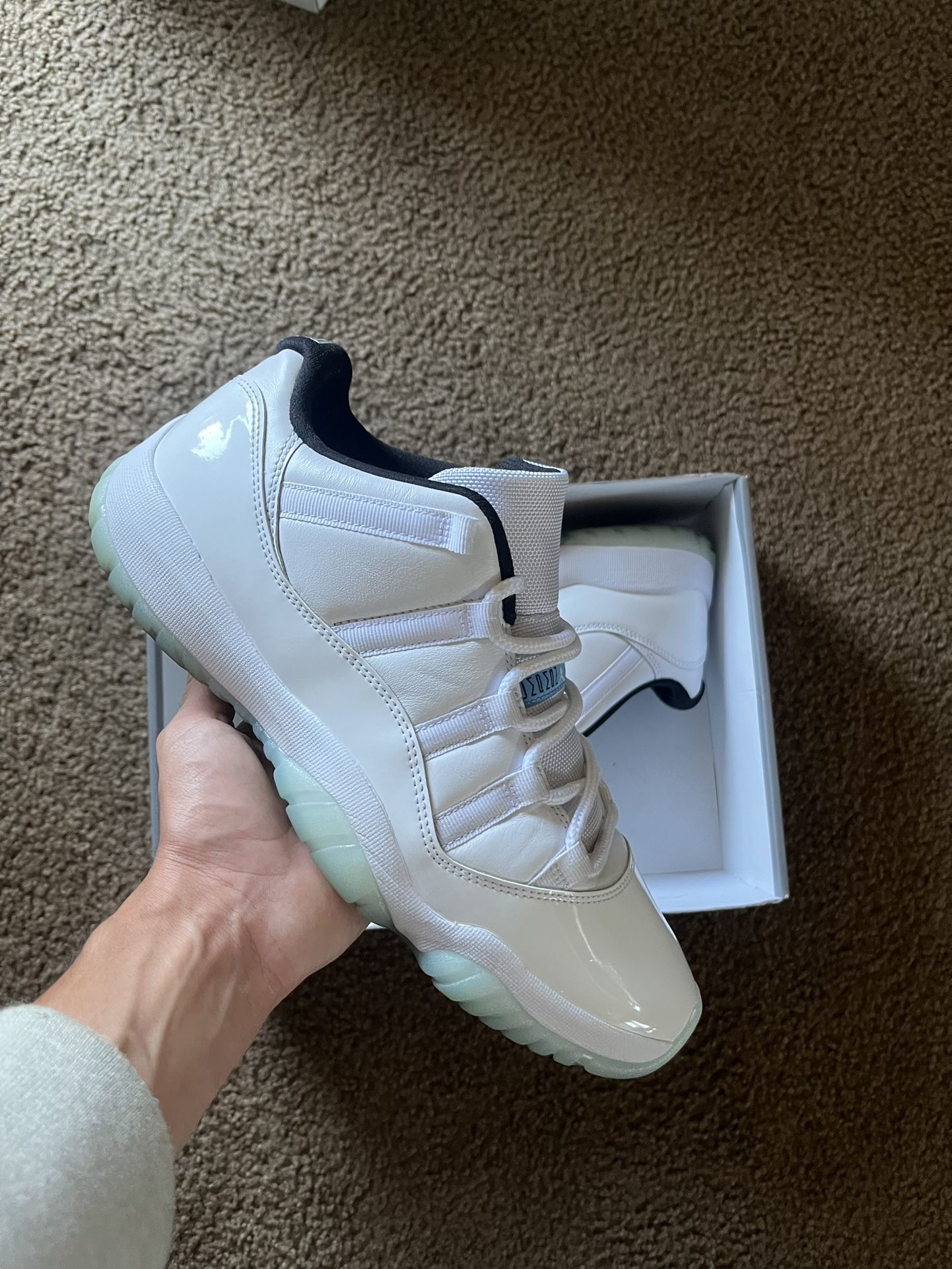 Jordan 11 legend blue