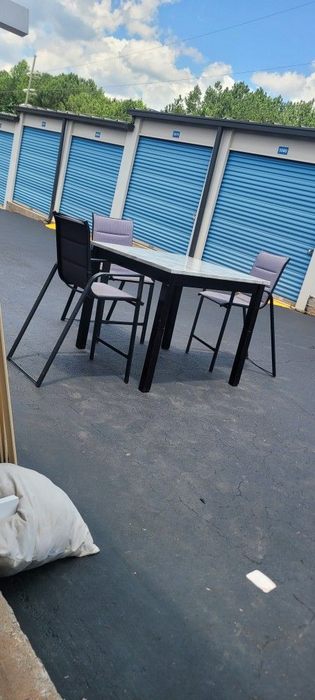 Table And Chairs 