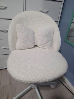 Vanity chair