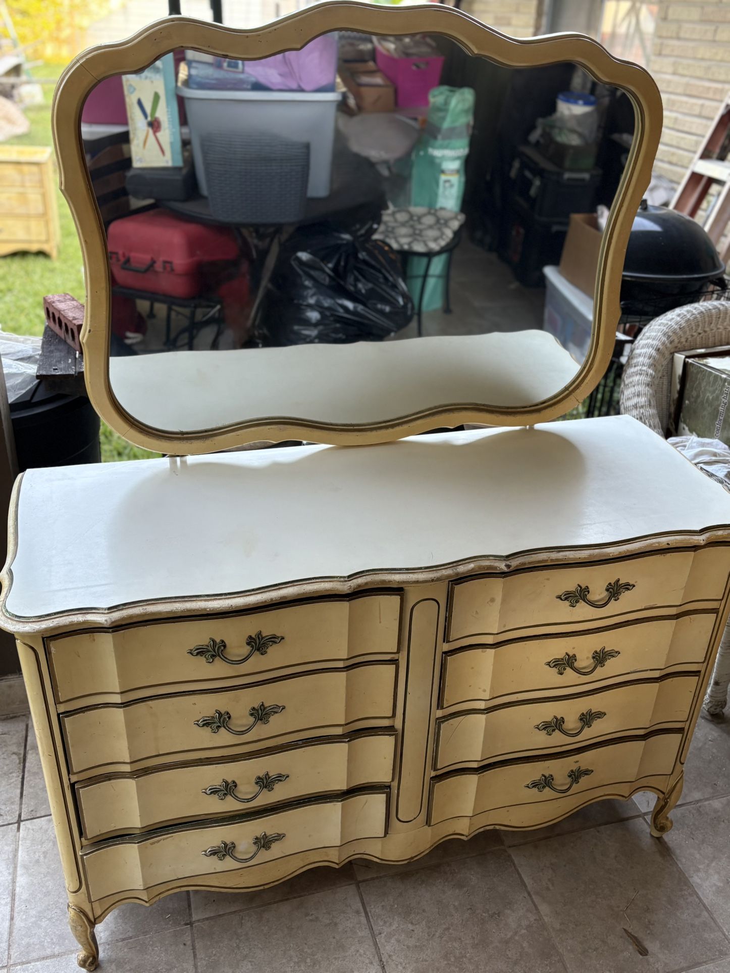 Vintage 80’s Dixie Furniture Dresser w/mirror ,Desk