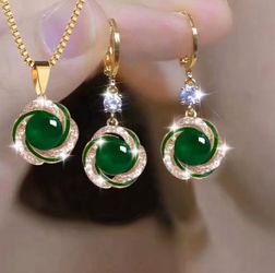 Necklace and earrings 4 types