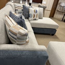 Designer Style Very Nice Sectional! 