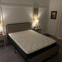 Queen Size Bed And Mattress 