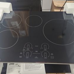 Profile 30 in. 4 Burner Element Smart Smooth Induction Touch Control Cooktop in Black