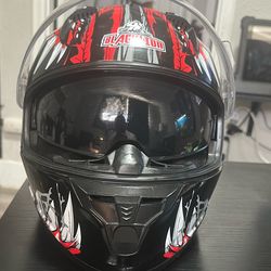 Black lion  Dot motorcycle helmet with face shield and sunvisor