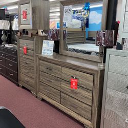 💥HUGE Blowout Furniture Sale! Brand New 5PC a Queen Size Bedroom Set! $50 Down Takes It Home Today!